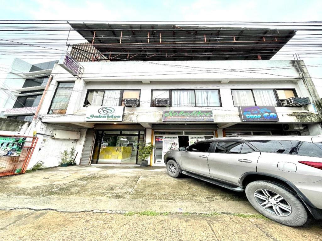 Oyo 910 Sabaidee Suites Mandaue City Exterior foto